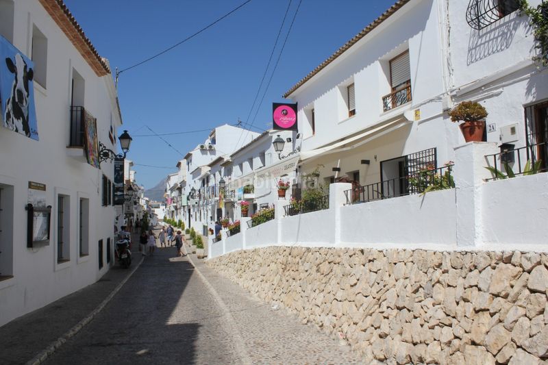 Foto ee87c1c2-0f96-42cb-82f0-3b1f13bd8f8e. Pis amb calefacció aparcament piscina a Altea hills Altea
