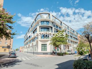 Apartament a Florida Baja. Piso moderno a estrenar con terraza y zonas comunes premium en l