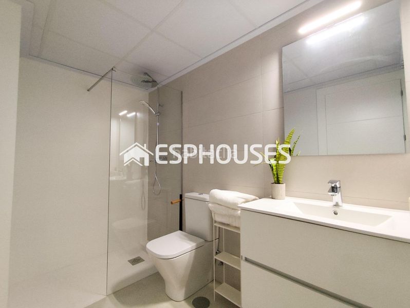 Foto 9117fe53-46ff-4c81-8de0-92a787e291ec. Planta baixa amb aparcament piscina a Cox