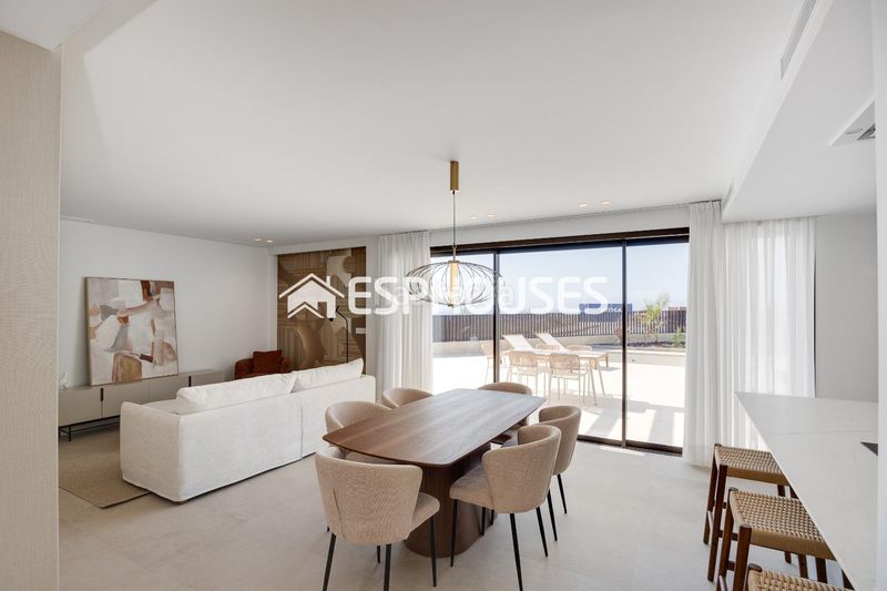 Foto 687790ba-b53f-4419-a507-eb8c15fd5e40. Casa amb aparcament piscina a Bonalba-Cotoveta Mutxamel