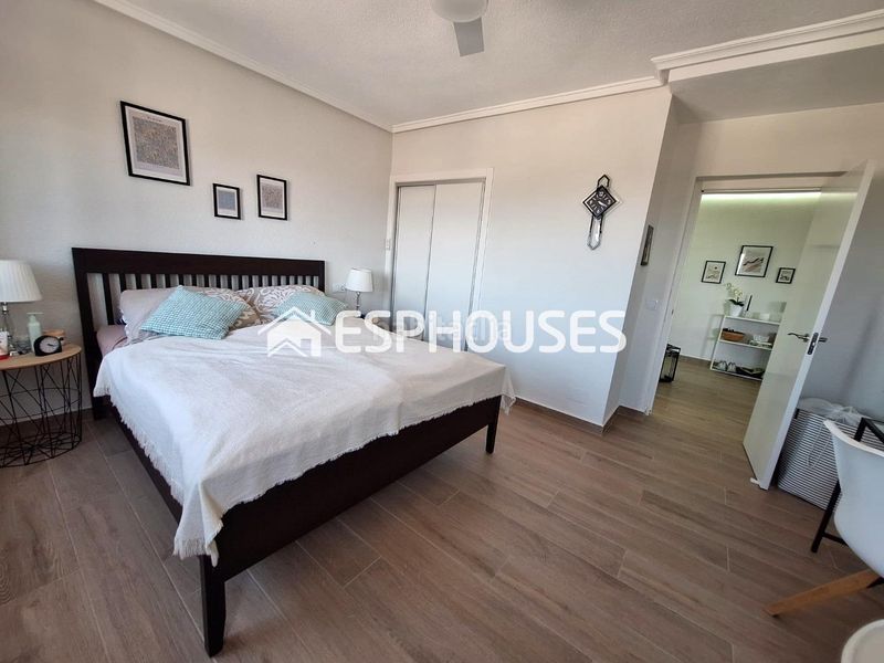 Foto 46bd1b7f-ef7a-4958-9ece-eaa6b6c1e6dd. Apartament amb aparcament piscina a Centro Rojales