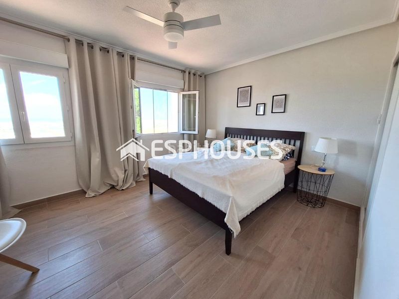 Foto 8190f5e7-e172-46e3-b7a3-345bdd47d216. Apartament amb aparcament piscina a Centro Rojales