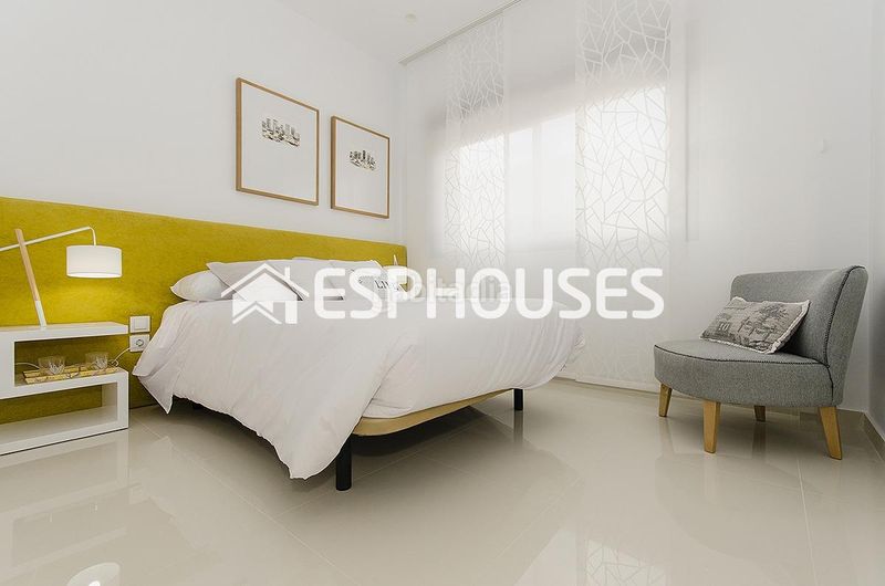Foto d0e64e43-6686-4fcf-9b01-8e6886a9193d. Casa amb aparcament piscina a Campoamor Orihuela