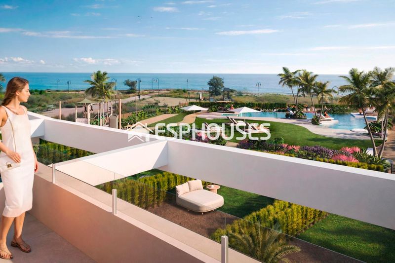 Foto f7017f12-f8c6-45e8-8623-088907764270. Casa amb calefacció aparcament piscina a Pueblo Español-Coveta Fumá Campello (el)