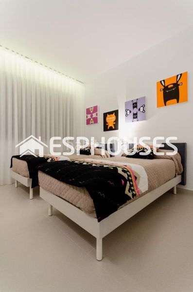 Foto e4b7e426-3e7b-4f07-92a0-c17ae2e8eaf9. Casa amb aparcament piscina a Campoamor Orihuela