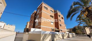 Apartament a Guardamar Playa. Apartamento con ascensor a pocos metros de la playa en guardamar