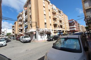 Apartament a Las Viñas. Piso de 3 dormitorios con muchas posibilidades