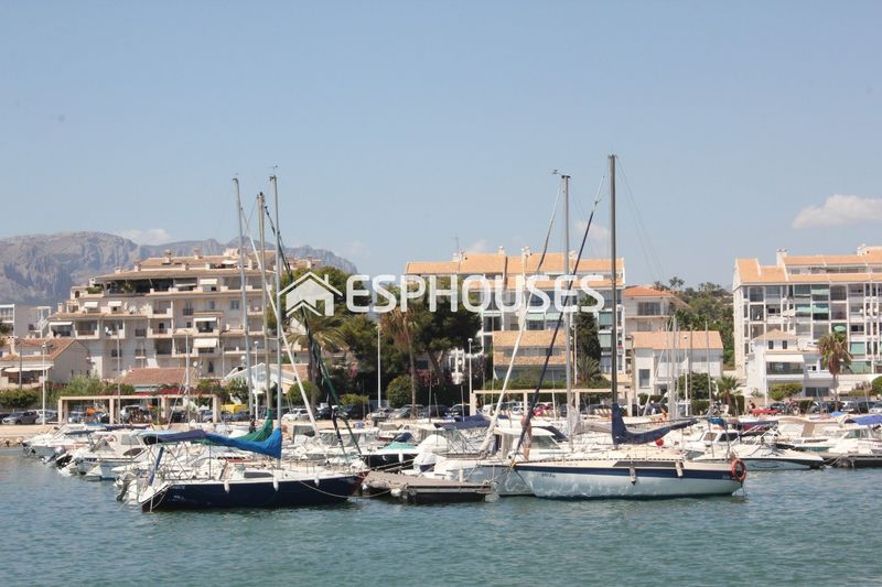 Foto 519bd7ee-f8e6-4c5a-b481-93fbf528cb14. Apartament amb aparcament a Altea ciudad Altea