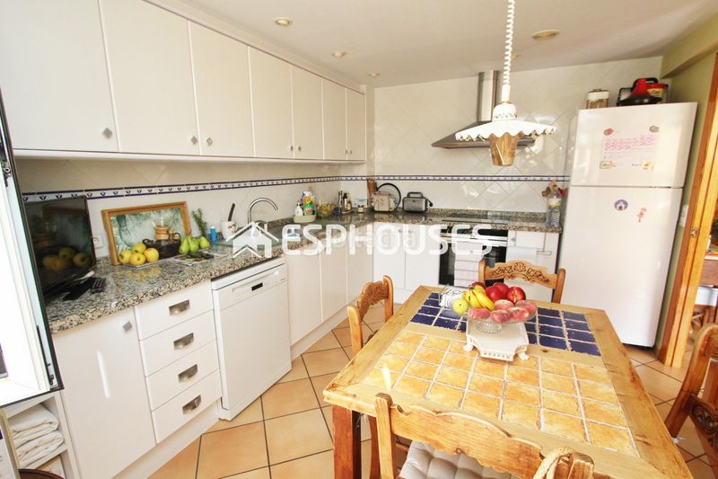 Foto f3d46cfd-add2-47f4-9e5d-4a7632093a34. Apartament amb aparcament a Altea ciudad Altea