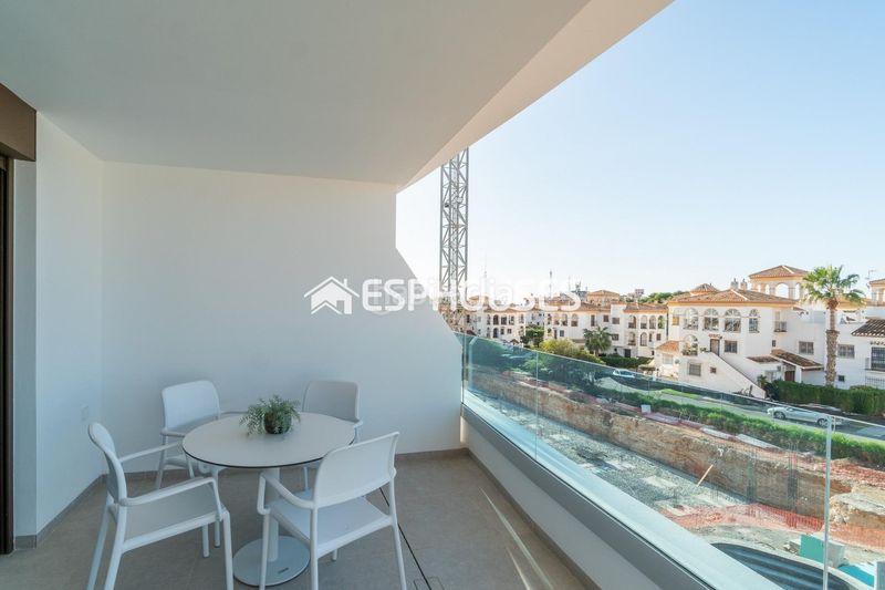 Foto 01227788-2dd7-4433-908d-3f92f1e7ca94. Àtic amb piscina a Playa Flamenca Orihuela