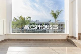 Casa a Los Balcones-Los Altos. Residencial de obra nueva de bungalows en los balcones, torrevie