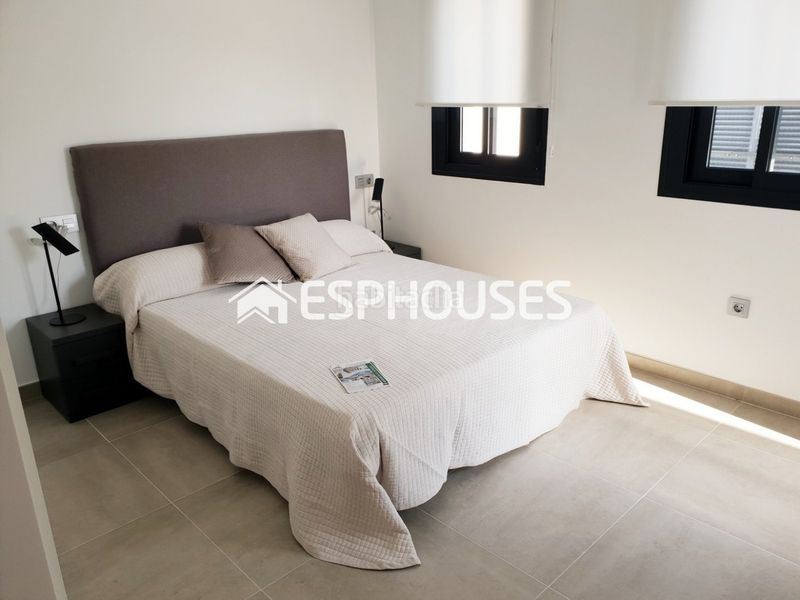 Foto 1237f323-9648-4469-881b-818d0cd24402. Chalet mit pool in El Pinar de Campoverde Pilar de la Horadada