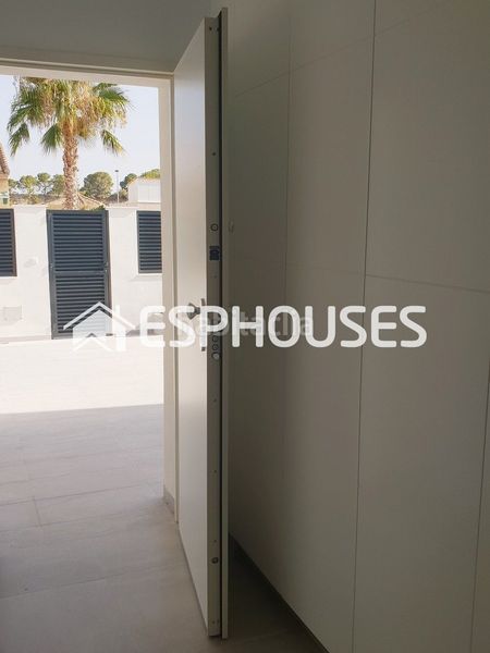 Foto 77d314bb-1f4b-4486-be27-bd51dd1ef36c. Chalet mit pool in El Pinar de Campoverde Pilar de la Horadada
