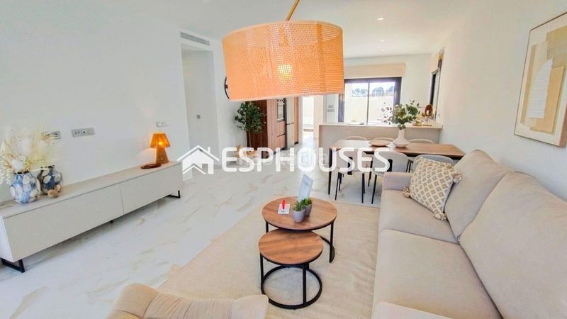 Foto e161cbf2-4ffd-4c5f-a14f-93ec46448f18. Chalet mit pool in El Pinar de Campoverde Pilar de la Horadada
