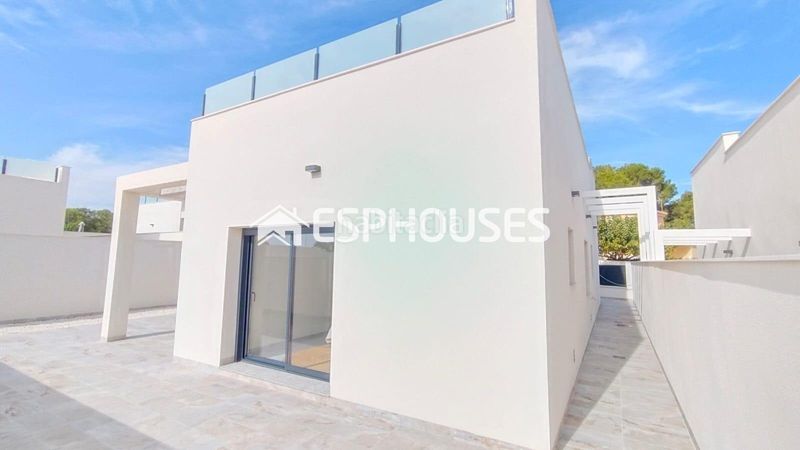 Foto fe39f82a-d760-4ec9-ab42-57e82503a7ce. Chalet mit pool in El Pinar de Campoverde Pilar de la Horadada