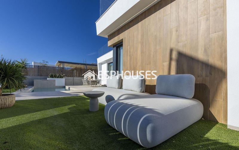 Foto aae3e976-5e2d-48f0-8d27-1cee51d1e156. Xalet amb piscina a Baños y Mendigo Murcia