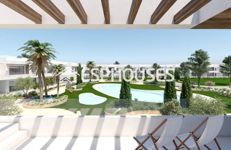 Foto 0732a43b-c1da-4500-b74f-002e37cb4444. Casa amb piscina a La Veleta Torrevieja