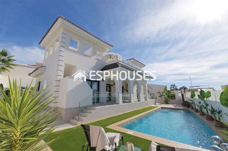 Chalet in Lo Pepín. Villa de lujo en doña pepa  ciudad quesada