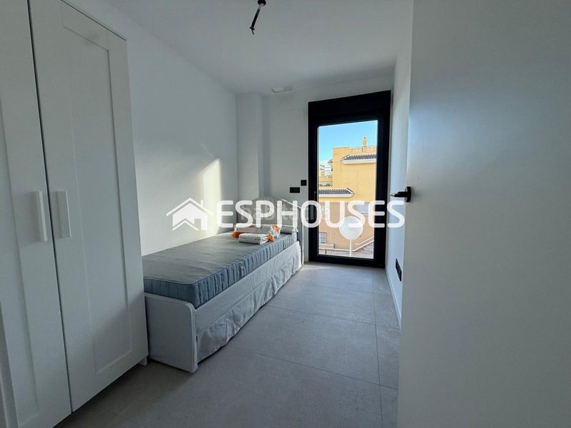 Foto 753f3826-b44d-4a5e-aef4-2ce5d533d8da. Apartament amb calefacció piscina a Valle del Sol Mutxamel