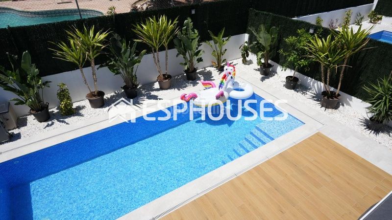 Foto 4015b909-7ff3-4b39-9e70-59f2a50e213e. Xalet amb piscina a Barranco Hondo Nucia (la)