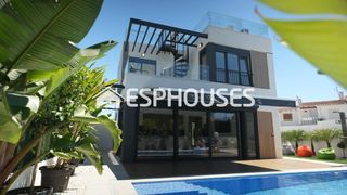 Xalet a Barranco Hondo. Villa exclusiva smart home en la nucía