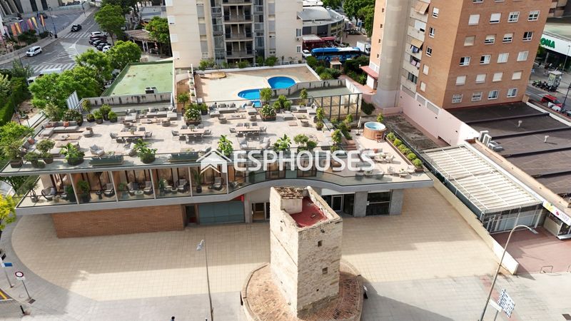 Foto c3046eaf-c928-4a31-a0a1-5bcd7d093b94. Estudi amb piscina a Levante Alto Benidorm