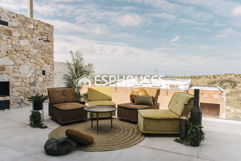 Foto 184fa09c-d364-45a1-8439-47919f44ae68. Xalet amb aparcament piscina a La Marquesa Rojales