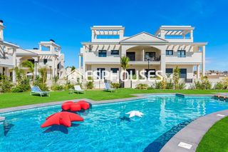 Ground floor in Lo Marabú. Apartamento en planta baja con 2 terrazas y jardín en ciudad que