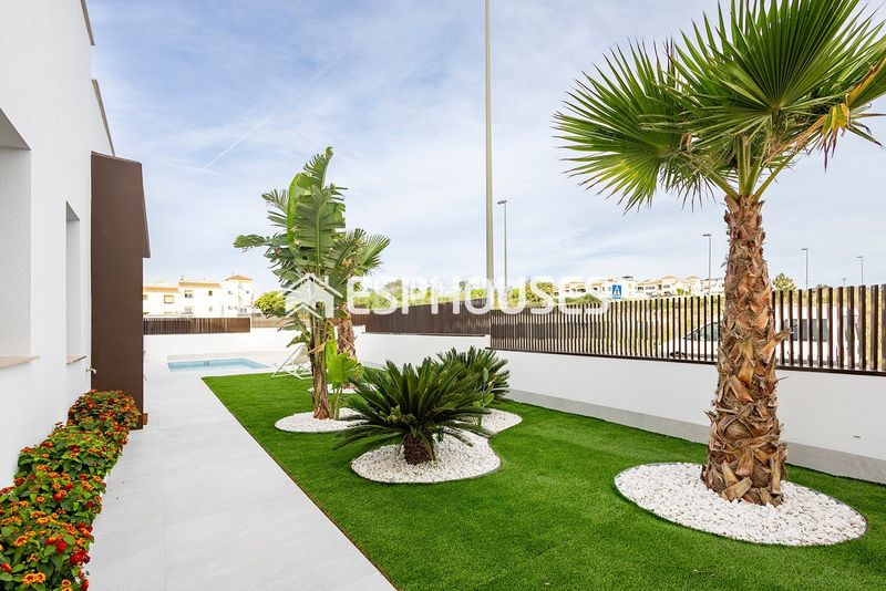 Foto 8196c0de-d89d-4309-bc0c-e9fc068b3952. Casa amb piscina a Desamparados - Hurchillo - Torremendo Orihuela