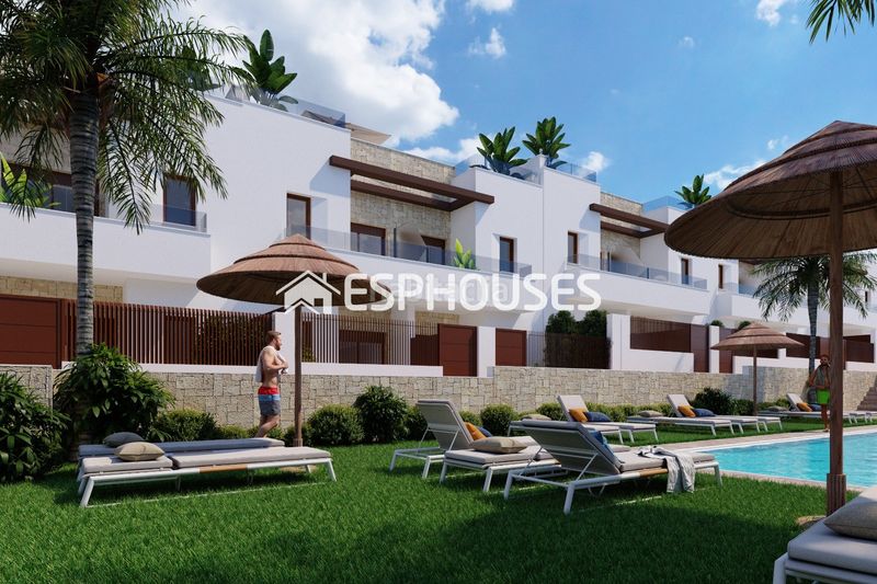 Foto c37635dc-576b-46d8-8334-1f869cf9d617. Casa amb piscina a Desamparados - Hurchillo - Torremendo Orihuela