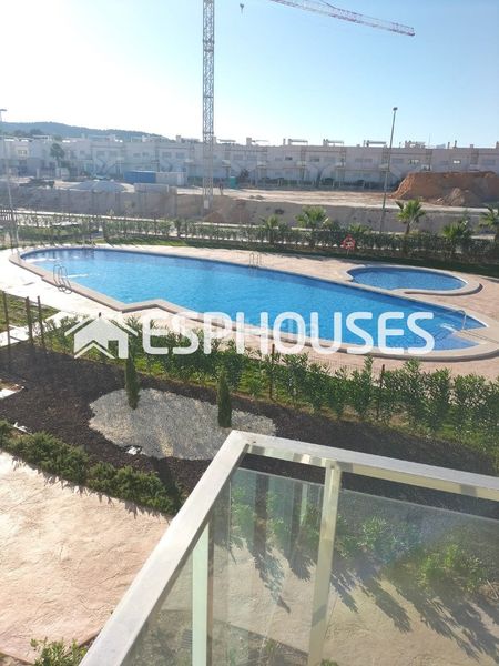 Foto a12c94fc-ba86-476f-8a97-3e37bebb2252. Ground floor with pool in Desamparados - Hurchillo - Torremendo Orihuela