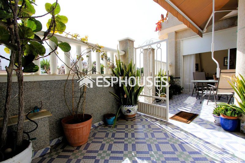 Foto c7082052-8a35-4647-94a9-c5e5fbac7f79. Apartament a Centro Rojales