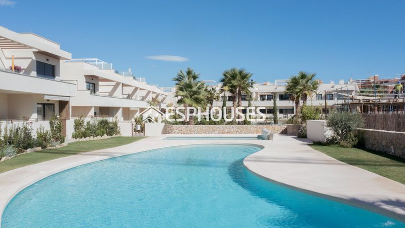 Foto 0f933d33-0f32-4206-9f8c-81532c631c14. Casa amb piscina a El Acequión Torrevieja
