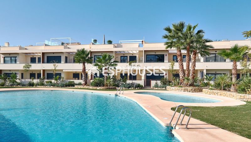 Foto 9ea867c0-30f4-4b61-8de3-26179131f4fa. Casa amb piscina a El Acequión Torrevieja