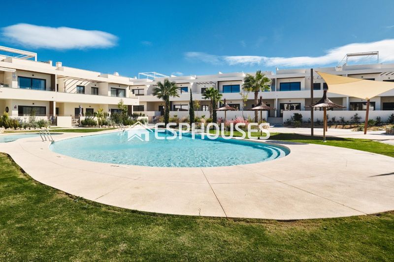 Foto e0222549-d9c9-49b1-b662-80698f154a81. Casa amb piscina a El Acequión Torrevieja