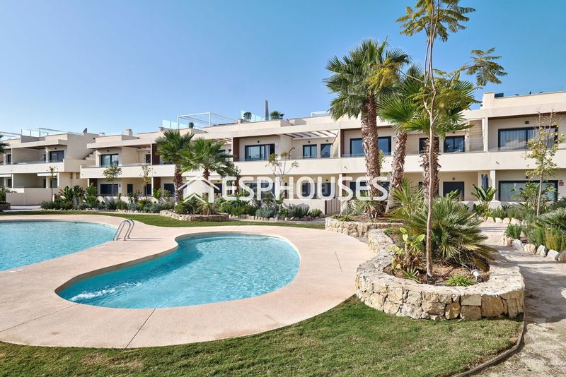 Foto e97a89b8-90bf-420e-8ebb-39b70d561351. Casa amb piscina a El Acequión Torrevieja