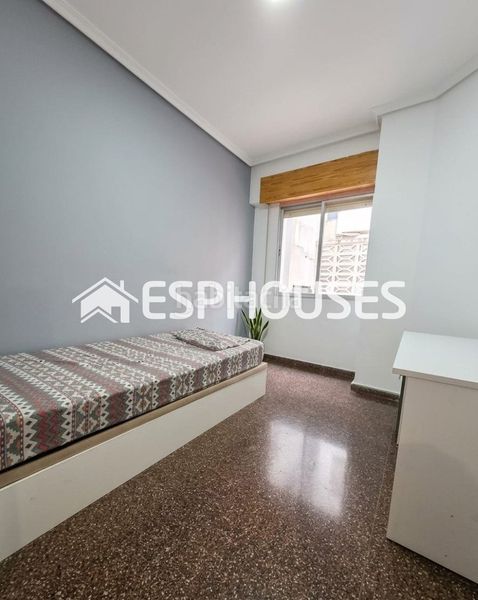Foto b5c0db03-8913-4f93-9a29-599972cf0472. Apartament a Pont Nou - Corazón de Jesús Elche / Elx