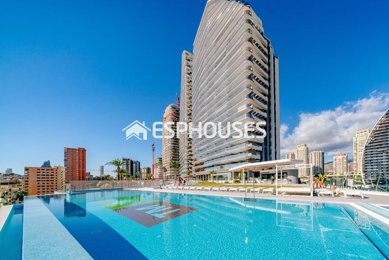 Foto 024f8ee3-9cde-4c0d-99c0-b4aaaf83ac31. Apartament amb calefacció piscina a Playa Poniente Benidorm