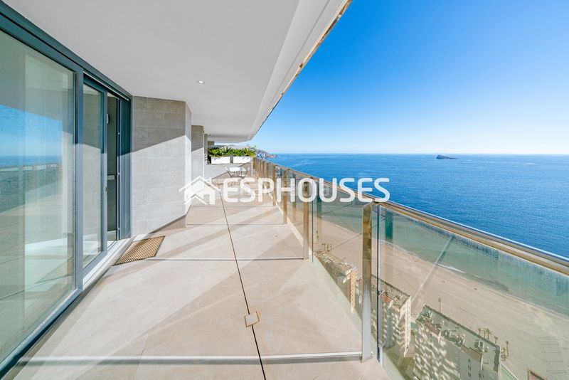 Foto 1fa70139-2123-4aca-977f-b00d92511783. Apartament amb calefacció piscina a Playa Poniente Benidorm