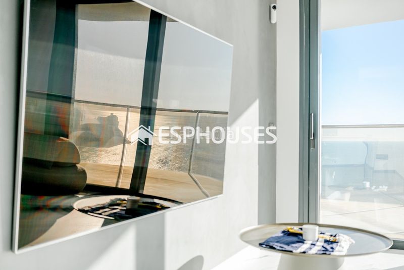Foto 3672bf7e-2899-4f08-9233-8a132bd8860c. Apartament amb calefacció piscina a Playa Poniente Benidorm