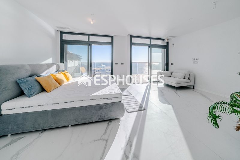 Foto 5499f8c5-3d86-420e-8f4e-84c80f023e6b. Apartament amb calefacció piscina a Playa Poniente Benidorm