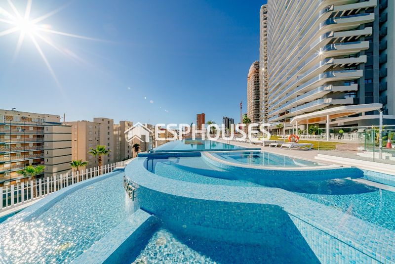 Foto 6215bf91-4572-46c5-ab67-f5f6c126df6e. Apartament amb calefacció piscina a Playa Poniente Benidorm