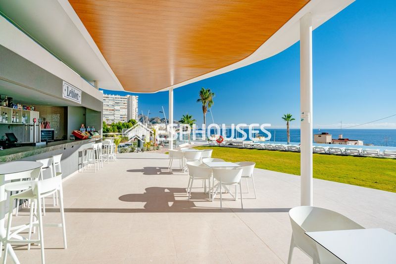 Foto 9db13593-1b71-4cd6-bf78-f0612186a7b6. Apartament amb calefacció piscina a Playa Poniente Benidorm