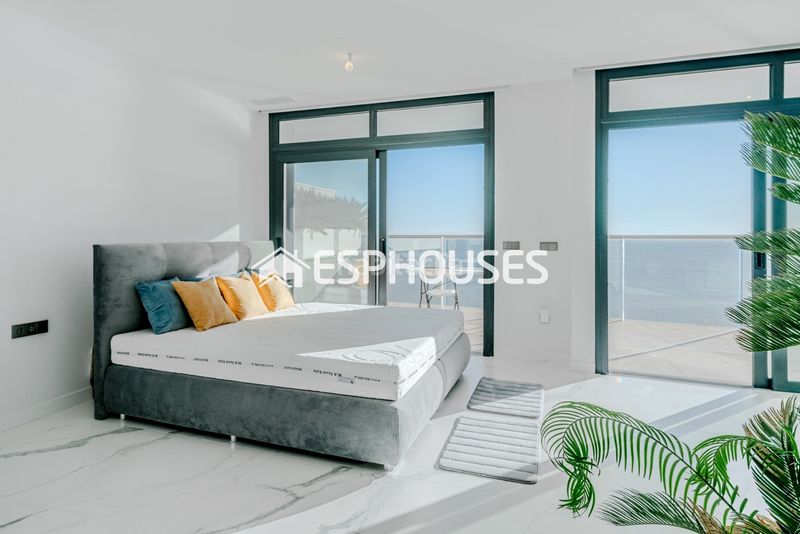 Foto ad57a59e-2456-44c8-bf11-195e01018abb. Apartament amb calefacció piscina a Playa Poniente Benidorm