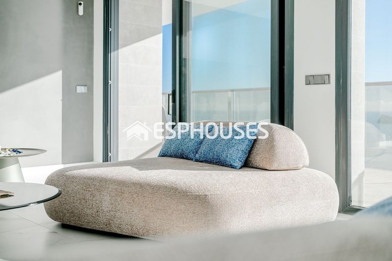 Foto e947cb49-7416-45a0-9388-ed9e3583cccc. Apartament amb calefacció piscina a Playa Poniente Benidorm