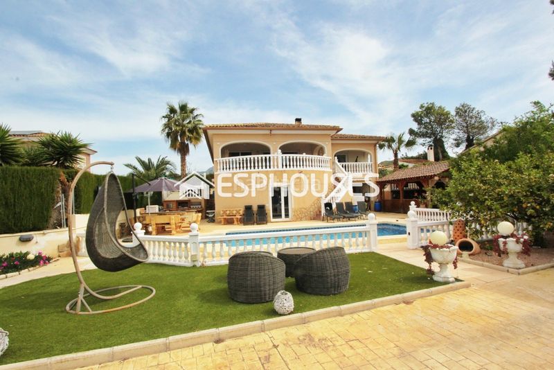 Foto dd0f932b-d314-451b-b083-6a6a37bca2c0. Xalet amb piscina a Busot