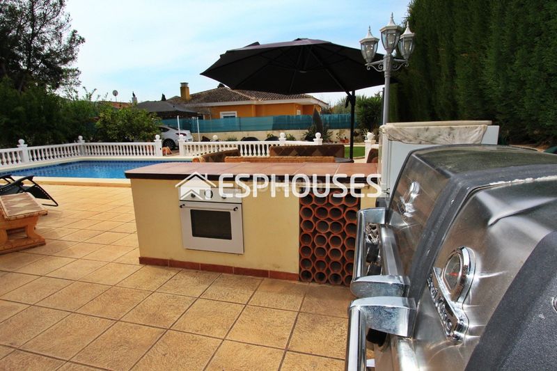 Foto ed27feb5-972c-4e36-be0c-9886a96f90a6. Xalet amb piscina a Busot