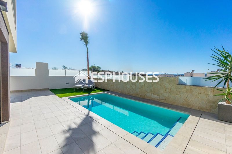 Foto 9887c817-14bc-40dc-9814-1164f4ac6896. Chalet with pool in Rojales hills - rosa bungalows Rojales