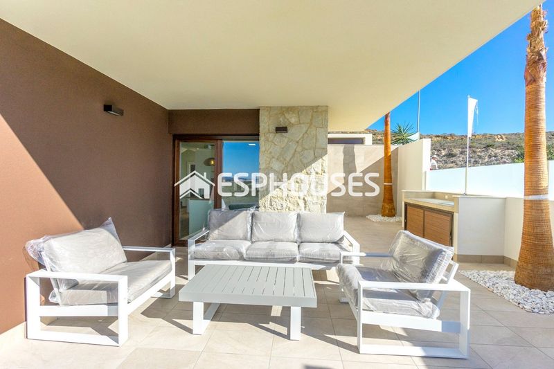Foto bf027d08-69a2-49ff-819d-56691d43cb56. Chalet with pool in Rojales hills - rosa bungalows Rojales