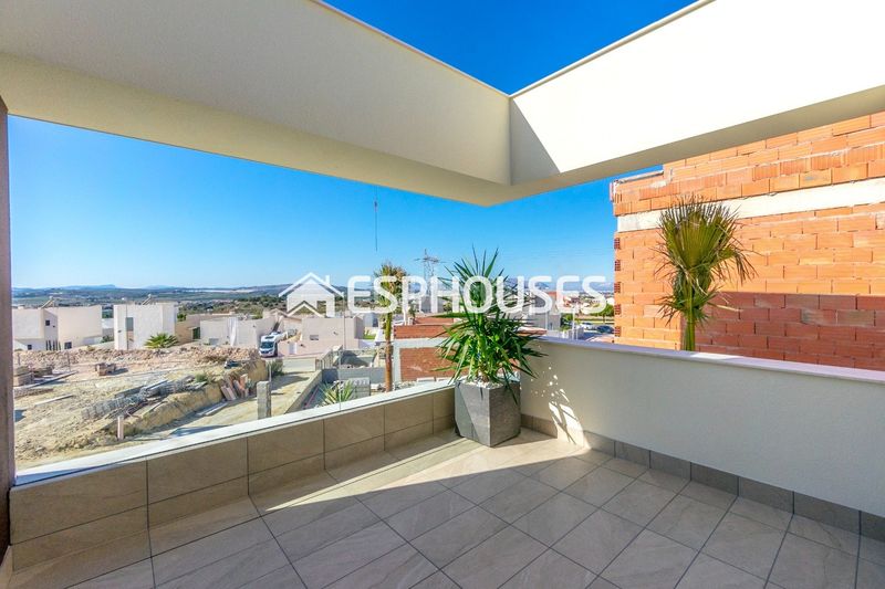 Foto fd01d232-f6ed-4cbe-bbfb-33c3ad8bc0d9. Chalet with pool in Rojales hills - rosa bungalows Rojales